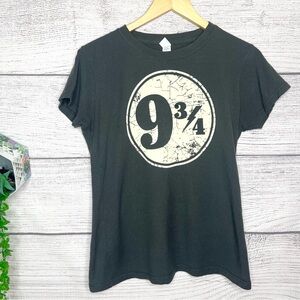 Harry Potter 9¾ Platform Hogwarts Wizard Graphic T-Shirt Women’s Size Large